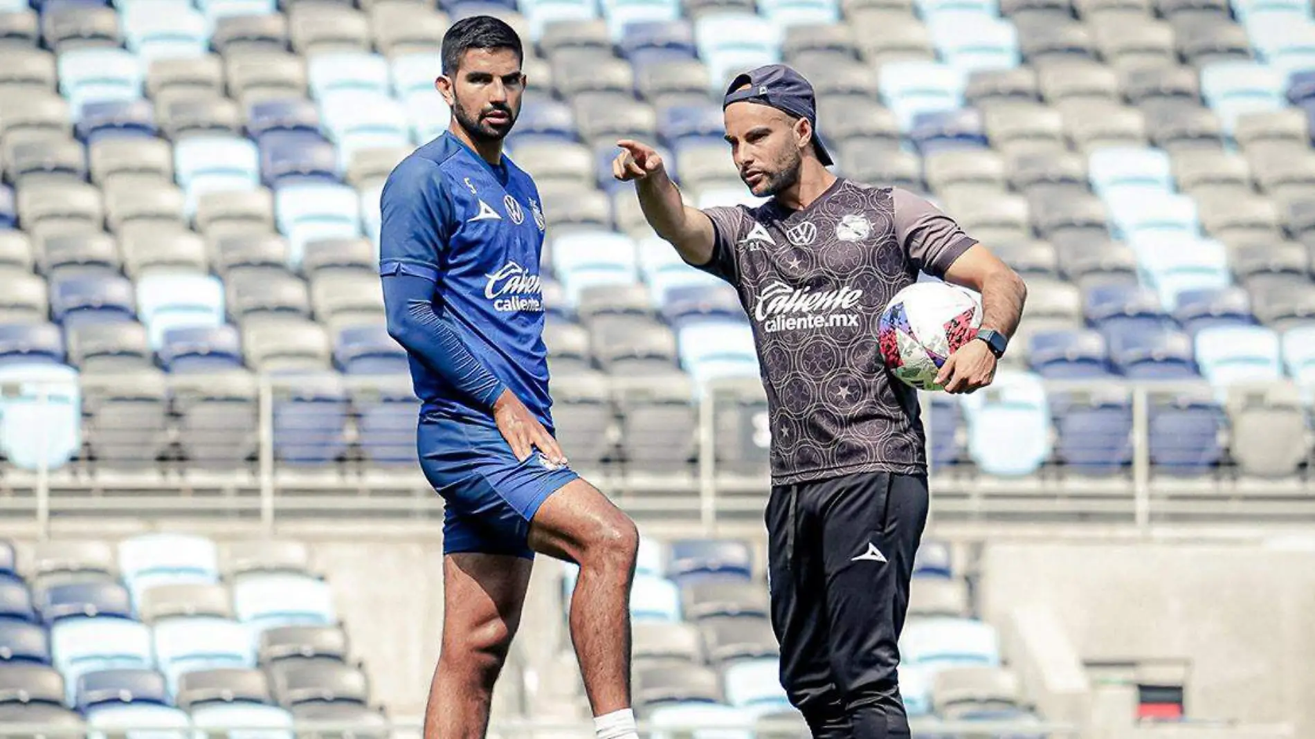 Eduardo Arce y Diego de Buen en el entrenamiento en Minnesota